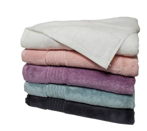 liz claiborne signature plush bath towel collection​